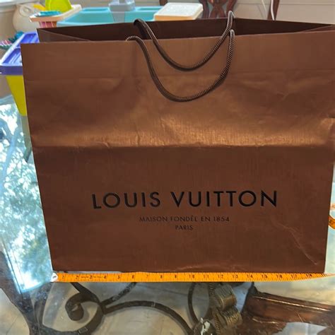 louis vuitton paper bag 2018|louis vuitton paper shopping bag.